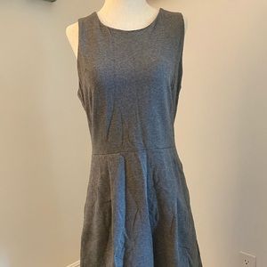 Madewell dress with pockets! Size 4. Length is a little above knees.